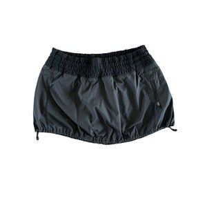 Lululemon Run Tracker Skirt Skort Black Zip Pocket Size 6 RARE!